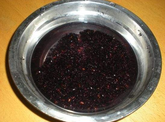 蒸黑米易烂的窍门,黑米大米饭怎么蒸软