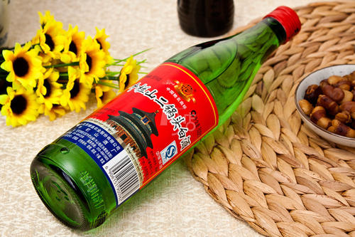 牛二酒是纯粮食酒吗,牛二是不是酒精勾兑酒