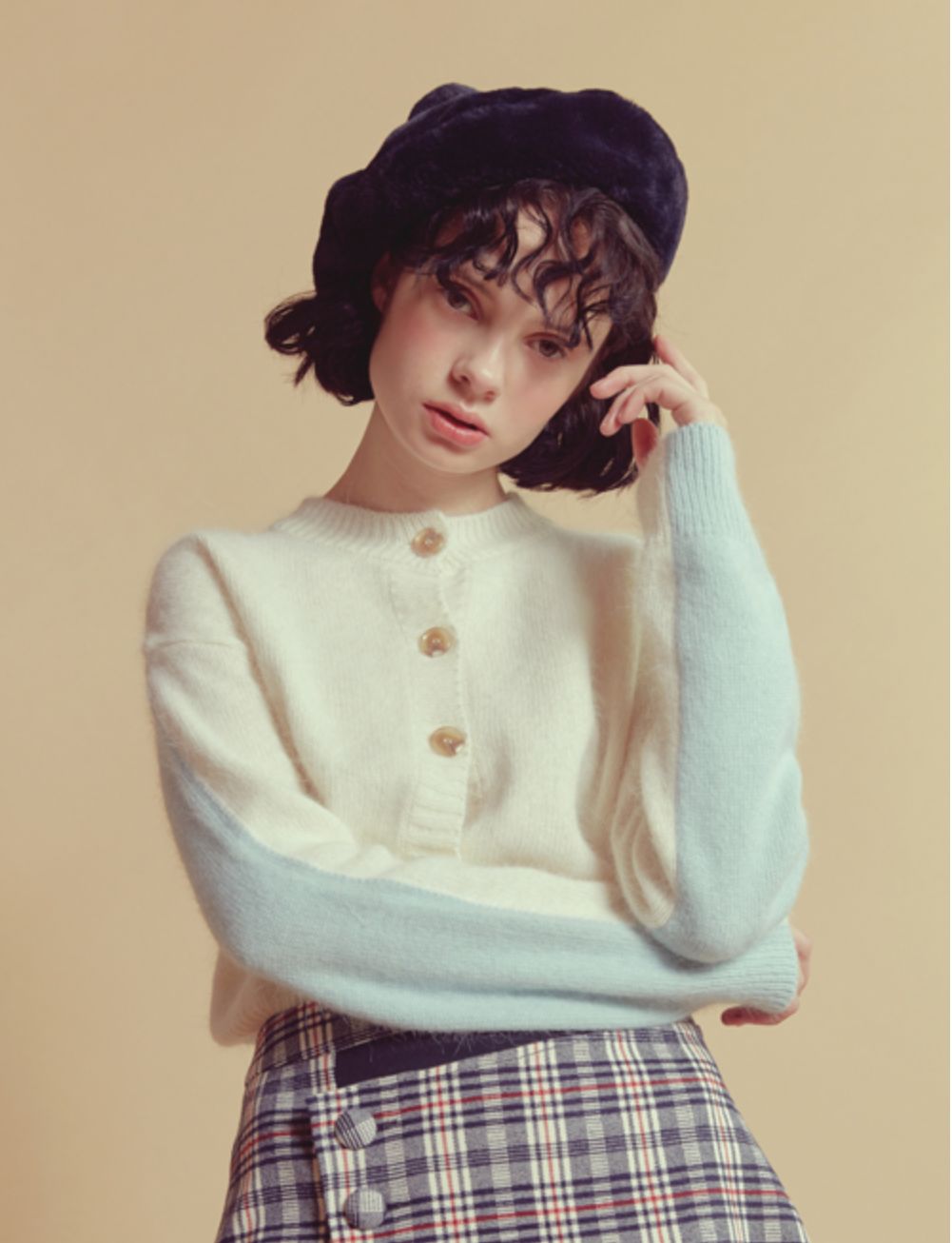 闊╁墽濂宠绌挎惌鍝佺墝,闊╁墽濂充富绌挎惌鍝佺墝