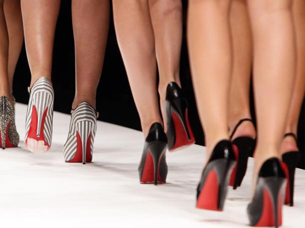 每双鞋都有它的意义,尖头鞋还是圆头好看