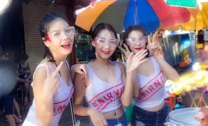 泰国泼水节爆发枪战,泰国泼水节