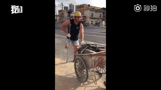 90后搬运工,黎鸣90后独腿搬运工现状