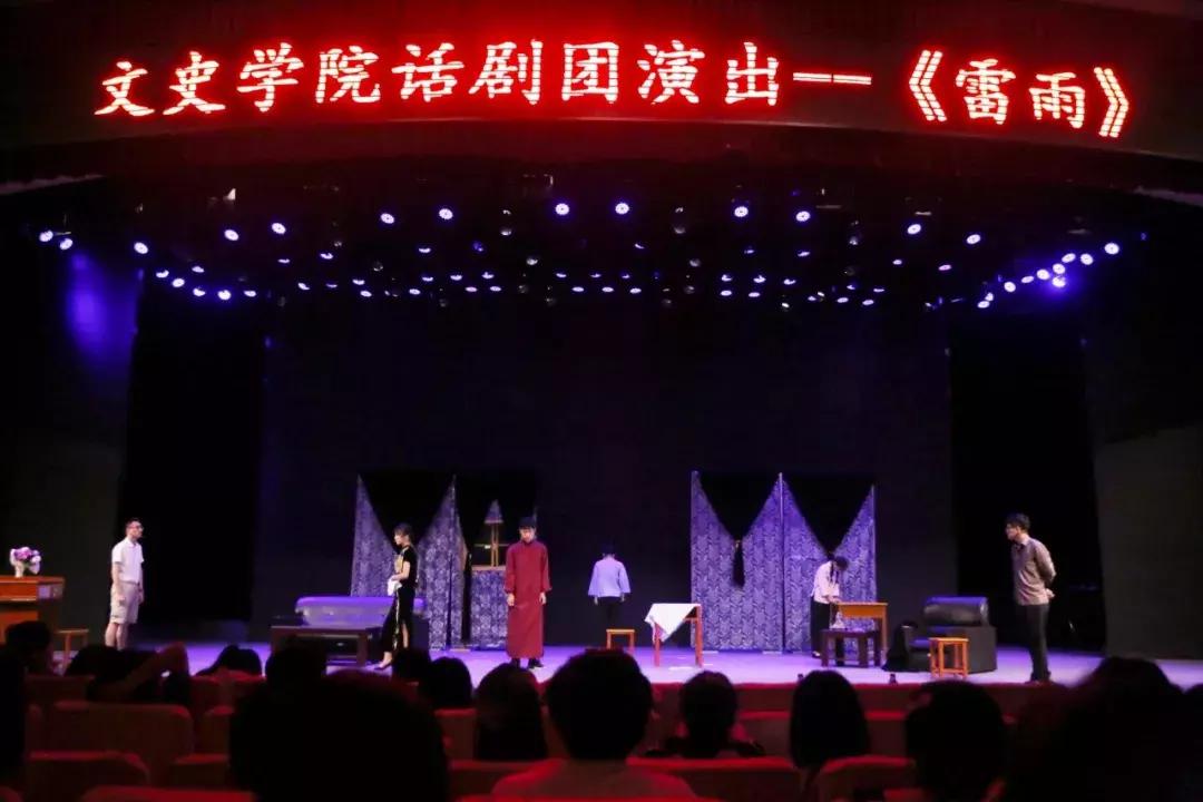 巨海纳百川麟阁多才贤意思,巨海纳百川麟阁多才贤什么意思