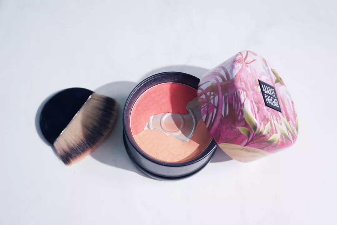 秋冬温柔显白美甲腮红,橘朵腮红哪个适合秋冬