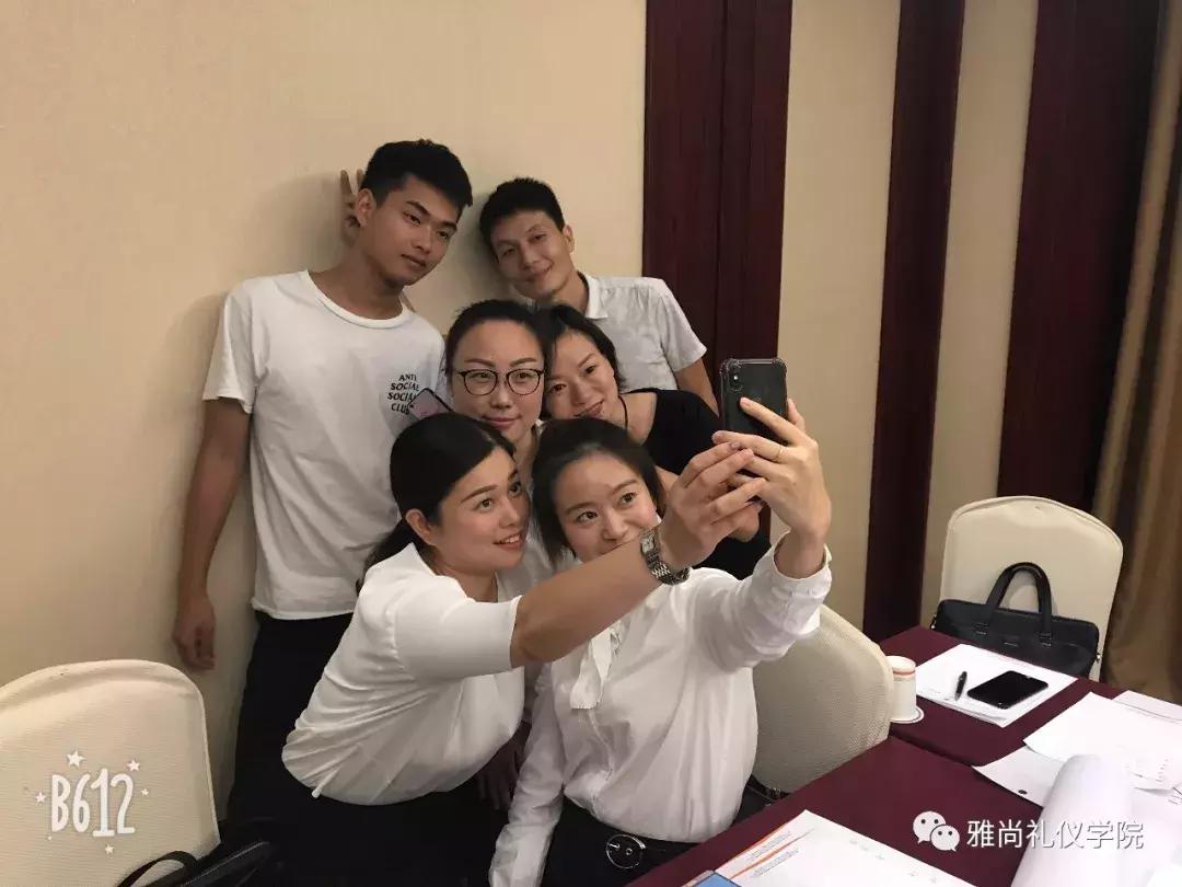 雅尚礼院｜武汉泉盛贸易发展有限公司《门店销售服务礼仪》培训
