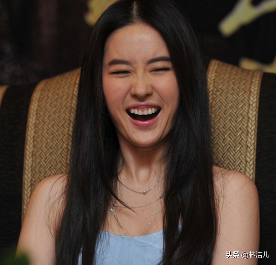 杨幂刘亦菲民国造型惊为天人,杨幂刘亦菲颜值对比