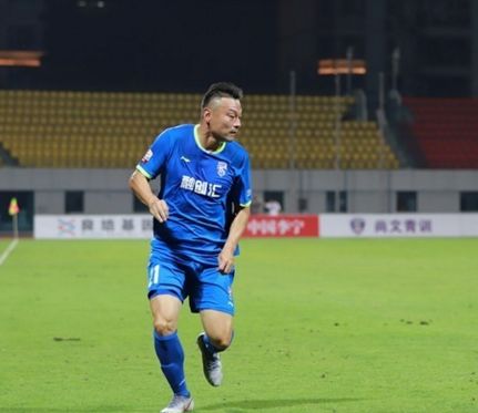 老骥伏枥志在千里志存高远,20年铿锵岁月传递足球梦想