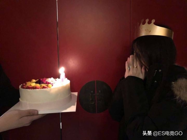 电竞早报：一方水土Gank一方人；床神和Gabbi素质拉满