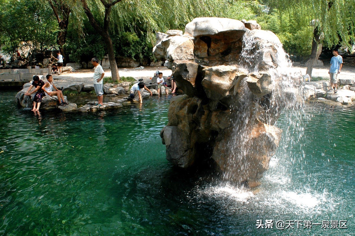 【那些“泉”事】月牙泉美，美在高度~