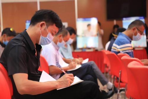 武汉工程科技学院活动,武汉工程职业技术学院迎接新生