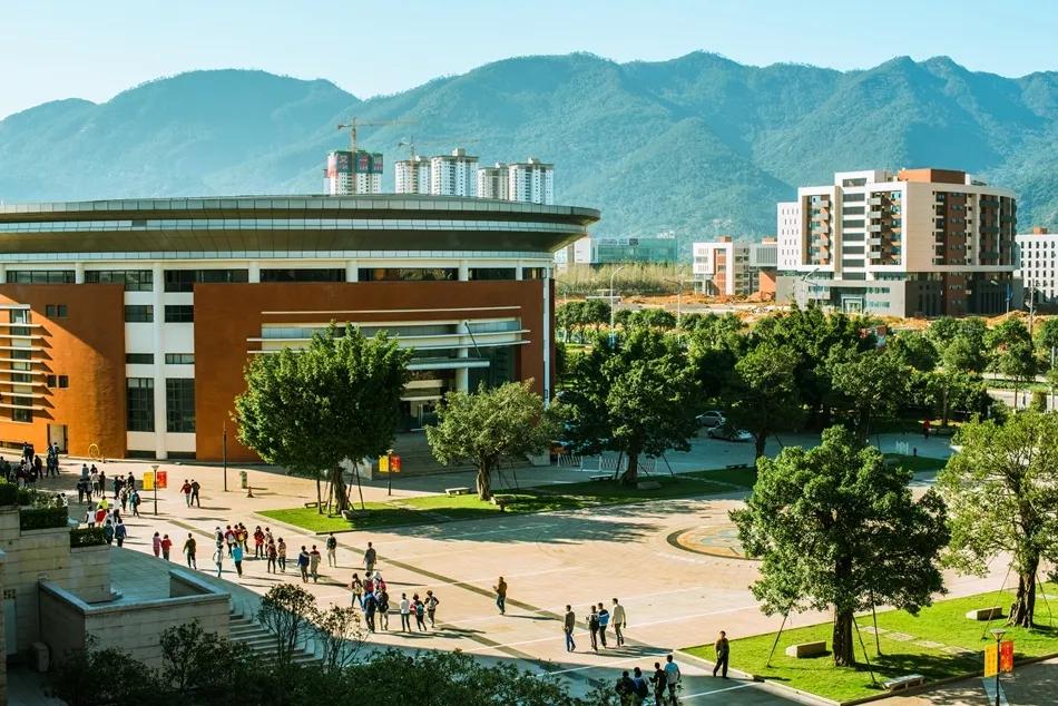 福州最牛逼的学校,被清华北大争着录取