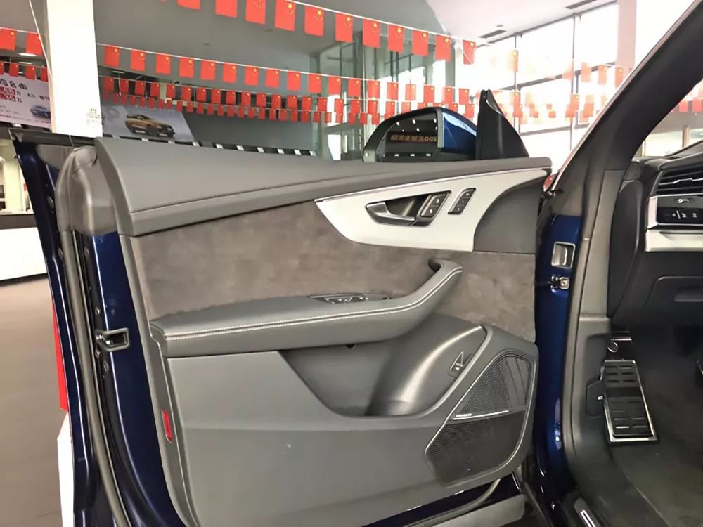 新款奥迪q8实车图,全新款奥迪q8配置细节全方位测评