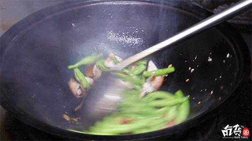 南阳正宗铁锅焖面,南阳焖面哪家最好吃