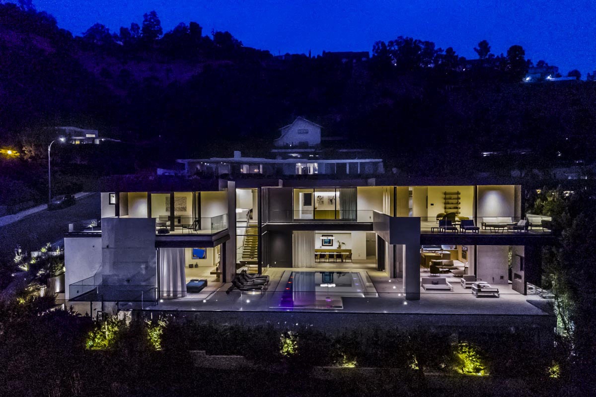 没有泳池的房子,没有泳池和花园的别墅