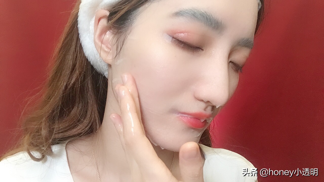 为肌肤补水的护肤品,水嫩修护蚕丝面膜