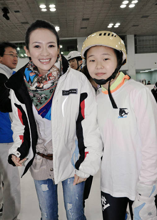 你知道章子怡戴的爱马仕丝巾为什么牛吗？