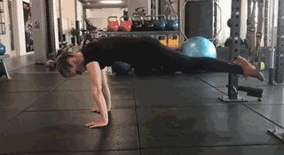 乘风破浪万茜怎么火的,万茜乘风破浪为什么那么多人喜欢