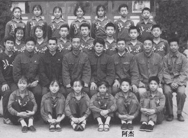 李连杰讲述对不起前妻视频,李连杰谈愧对黄秋燕