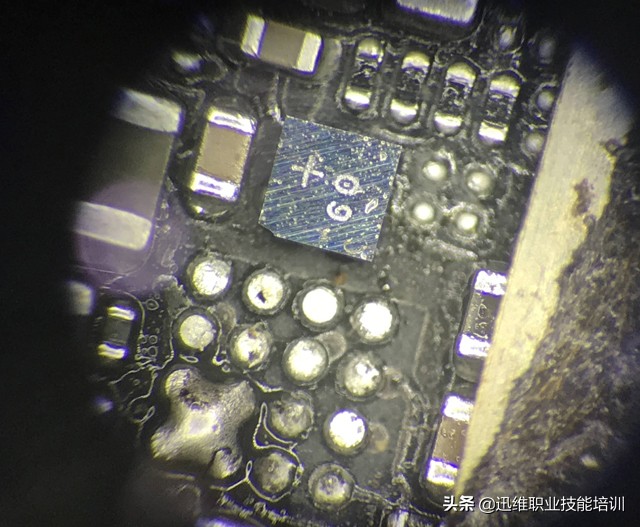 苹果重摔无声音维修,摔过苹果手机黑屏强制重启也没用