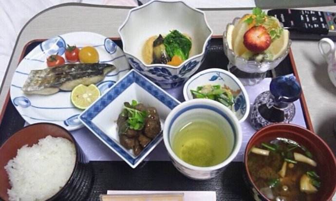 产后涨奶怎么办最快最有效的方法,羊产后涨奶怎么缓解