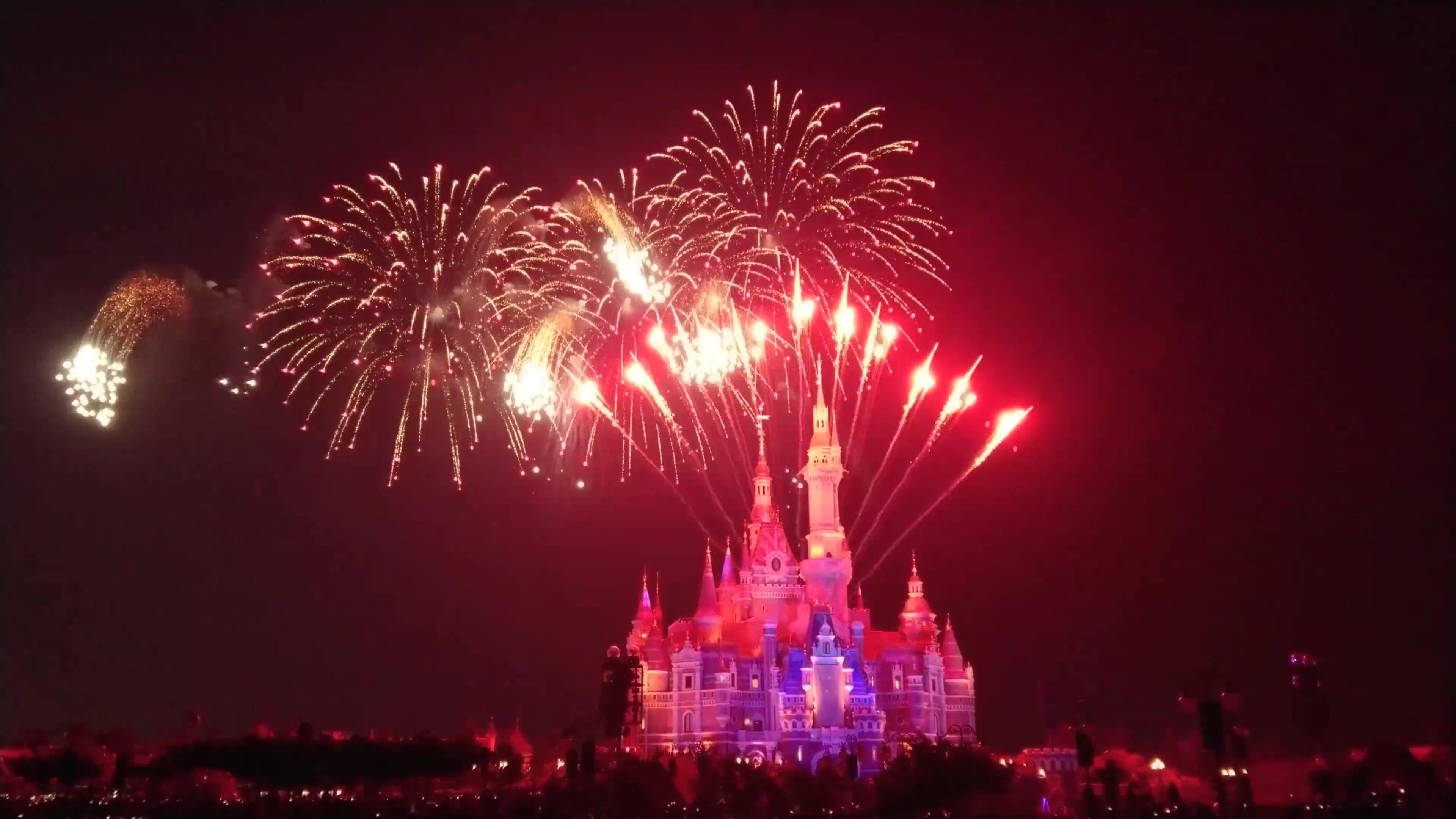 上海迪士尼酒店两天一夜攻略,上海迪士尼攻略带孩子怎么玩