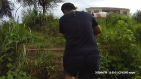 男子购买零食整箱100包,男子购买零食100包