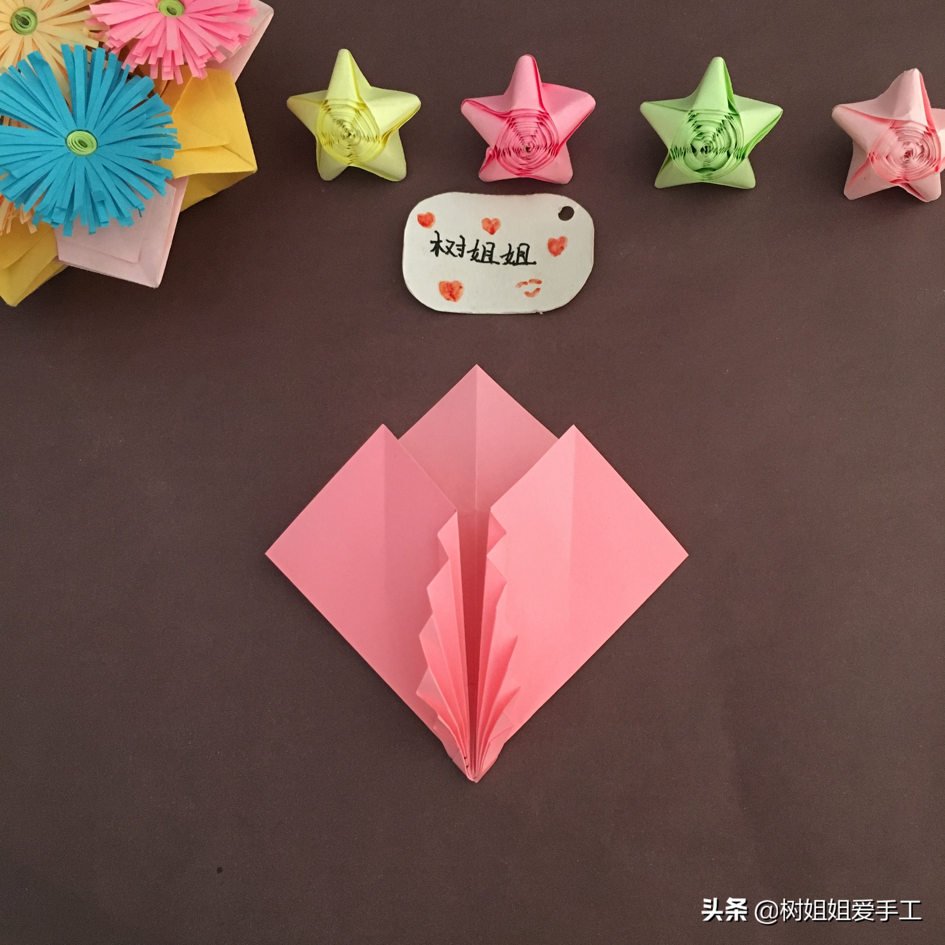 实用折纸：心与叶结合的折纸书签，很美