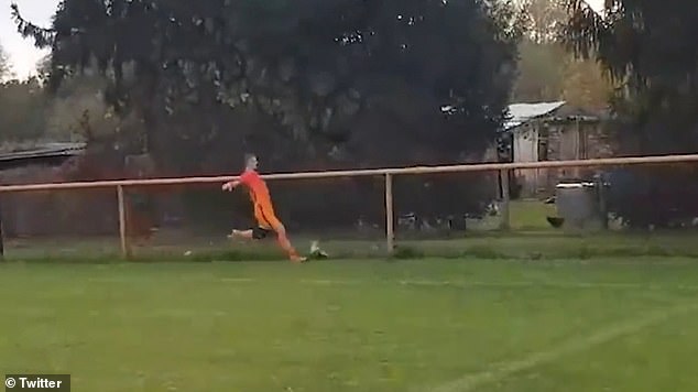 足球脚力最大的球员视频,足球运动员脚力