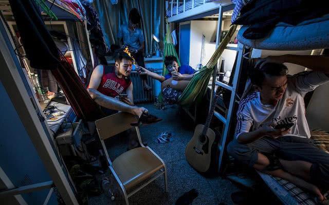 大学宿舍违禁品怎么藏,大学寝室禁止的物品