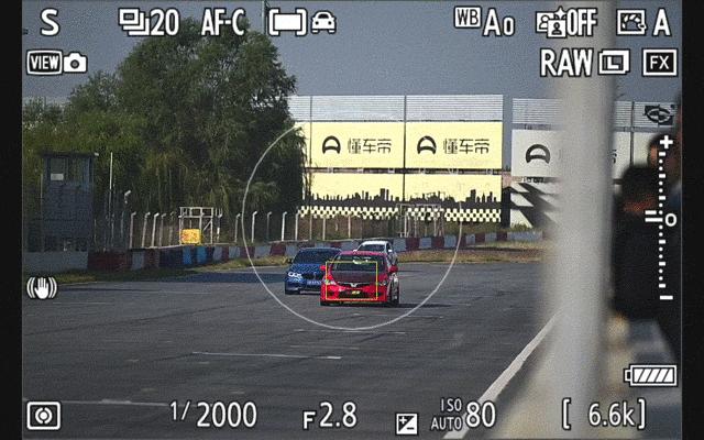 尼康z9旗舰相机详细评测,尼康z9机身的无损变焦功能