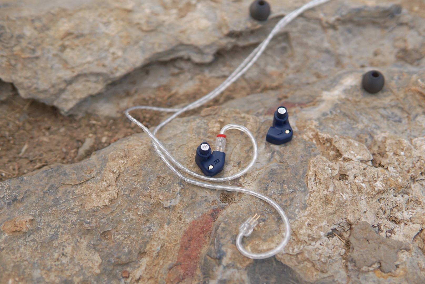 水月雨入耳式耳机推荐,水月雨耳机二百元内