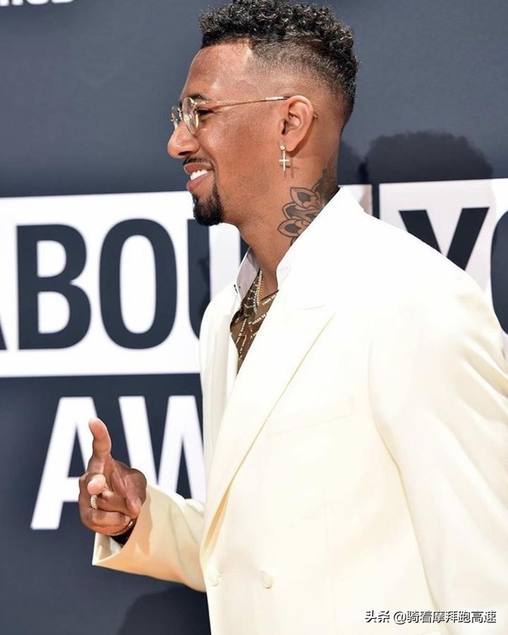 足球先驱人物,足球新时代的领军人物