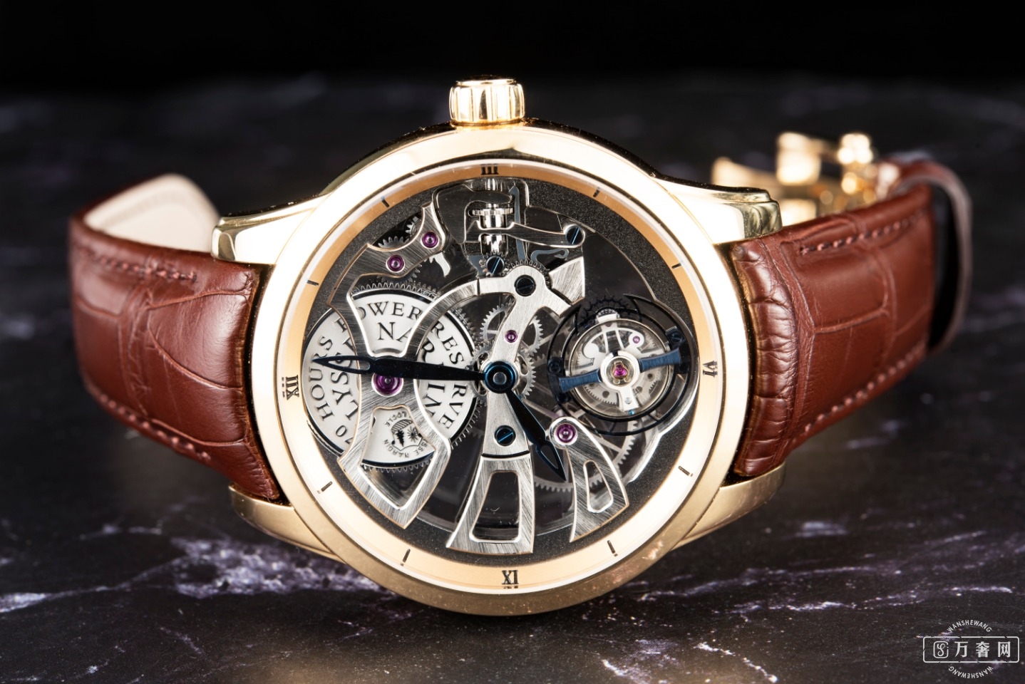 雅典表蓝宝石,手表界的大佬