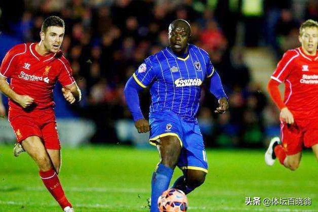 堪称“足坛奥尼尔”!英格兰前锋体重200斤,生涯进200多球