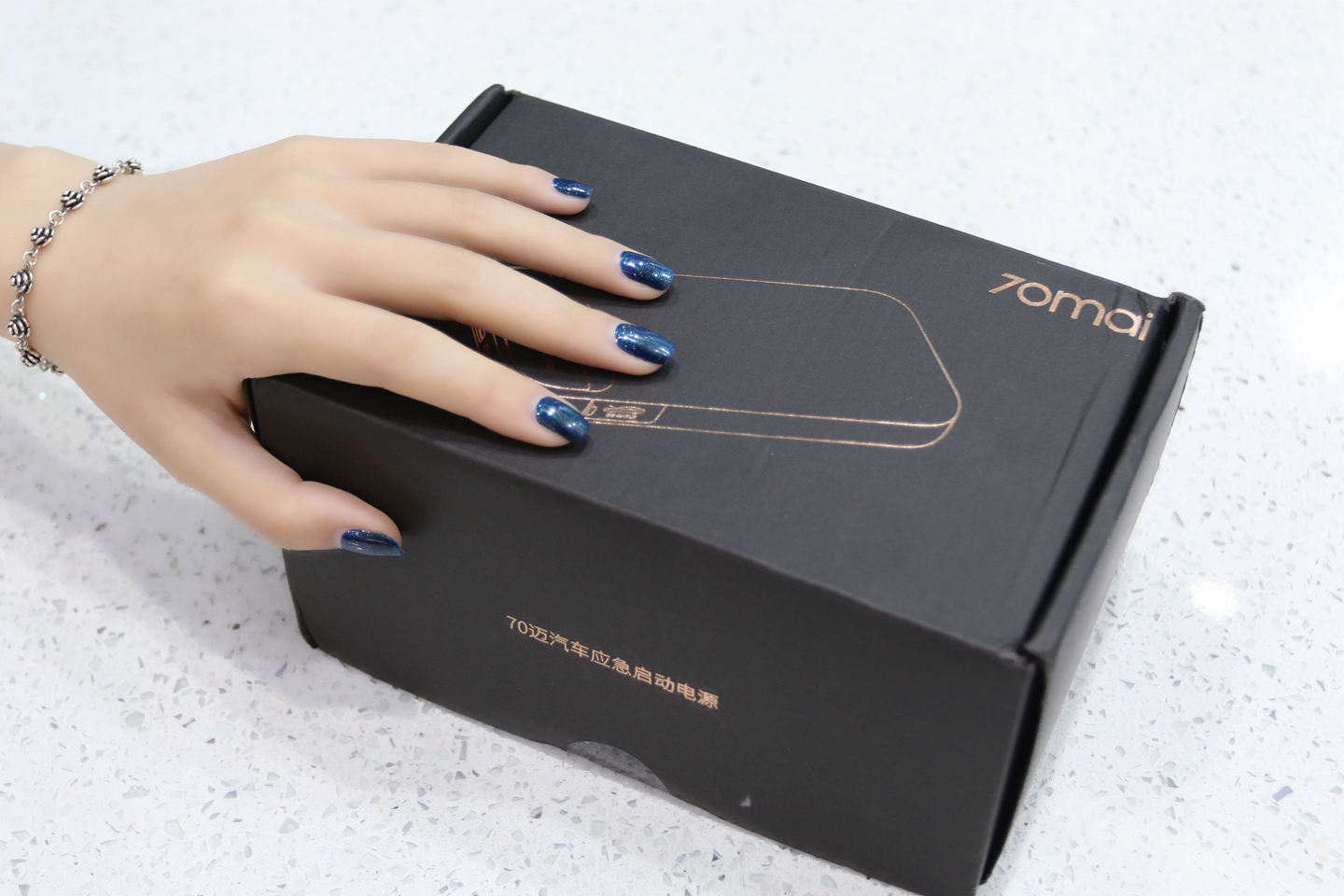 70迈汽车应急启动电源怎样用,新款70迈汽车应急启动电源