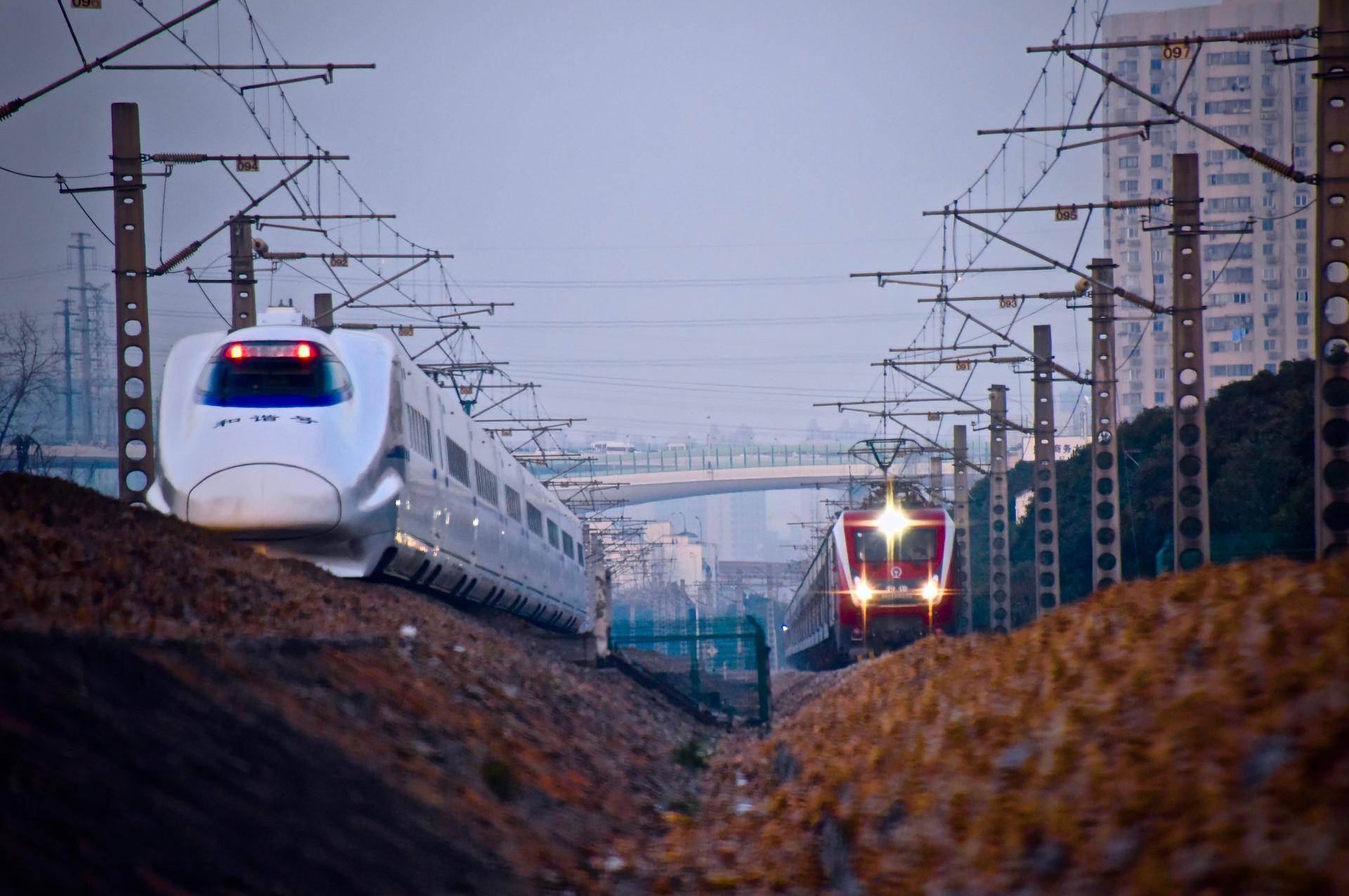 春运抢票生意经:加速包年收智商税上亿,黄牛一张票赚百元