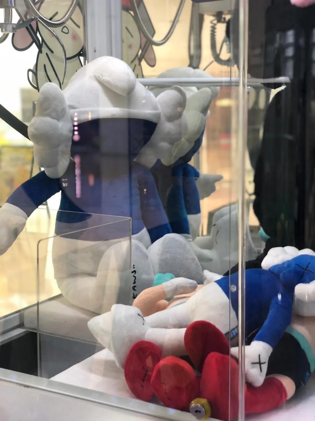 米奇轻松熊,皮卡丘毛绒公仔抓娃娃机