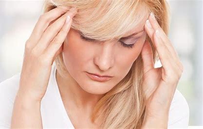 老人半边身体无力是什么病的前兆,老年人身体一侧偶尔无力