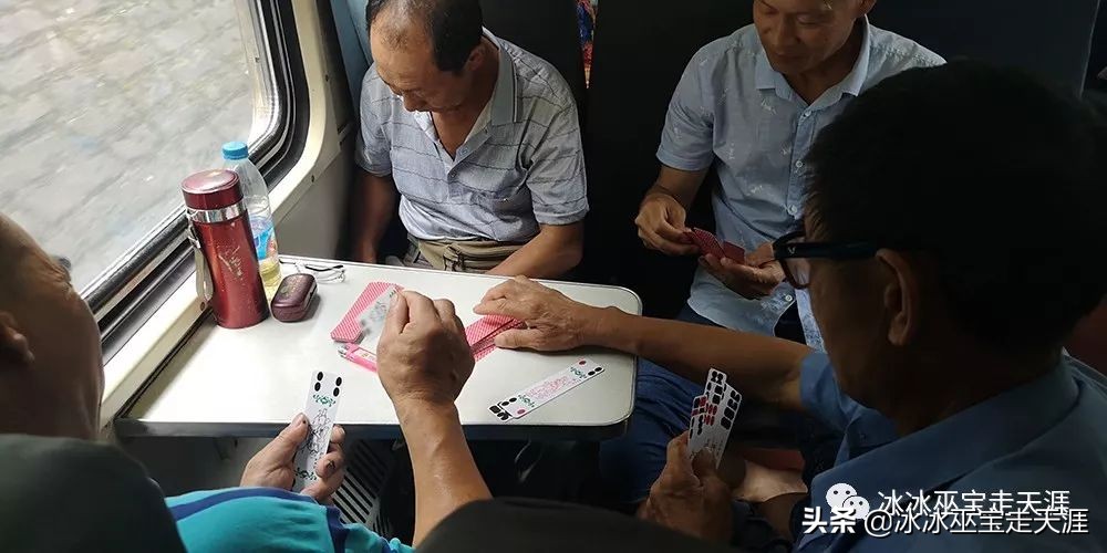 绿皮车成渝铁路上运行,川黔铁路最后的绿皮车