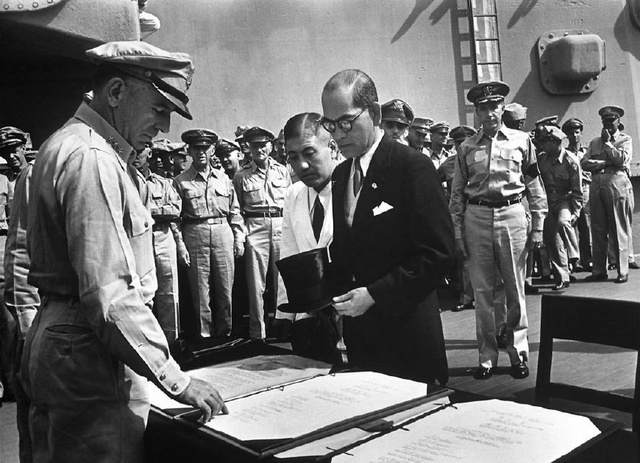 二战密苏里号投降仪式,1945年日军投降密苏里号受降仪式