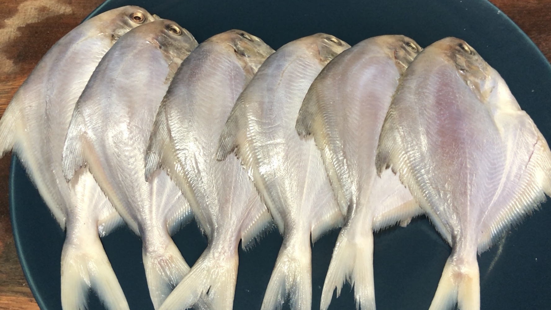 豆豉蒸小白鲳鱼正宗做法,鲳鱼这么烧绝对够味简单又快捷