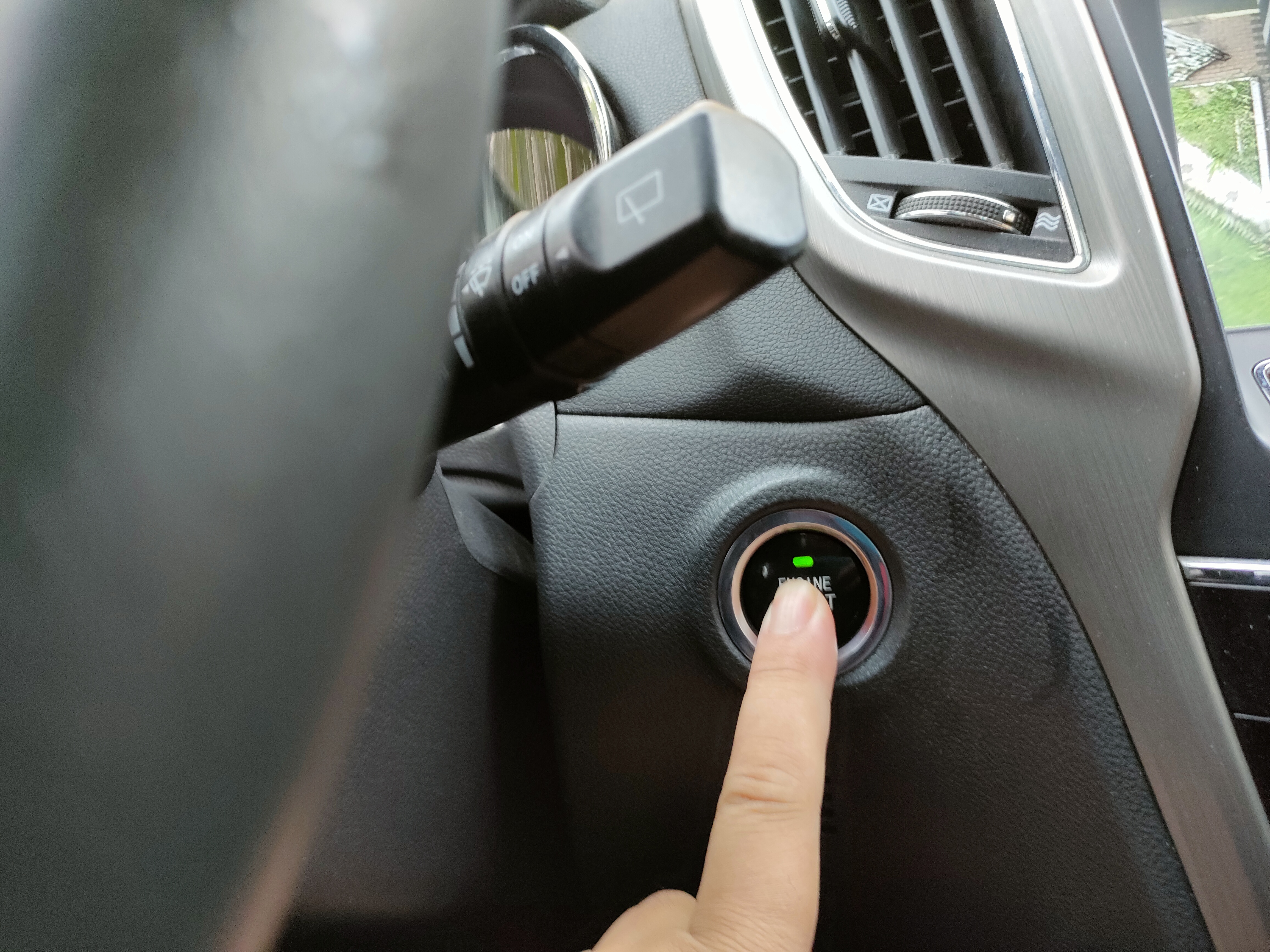 小东西的用处,车门底部排水孔生锈处理方法