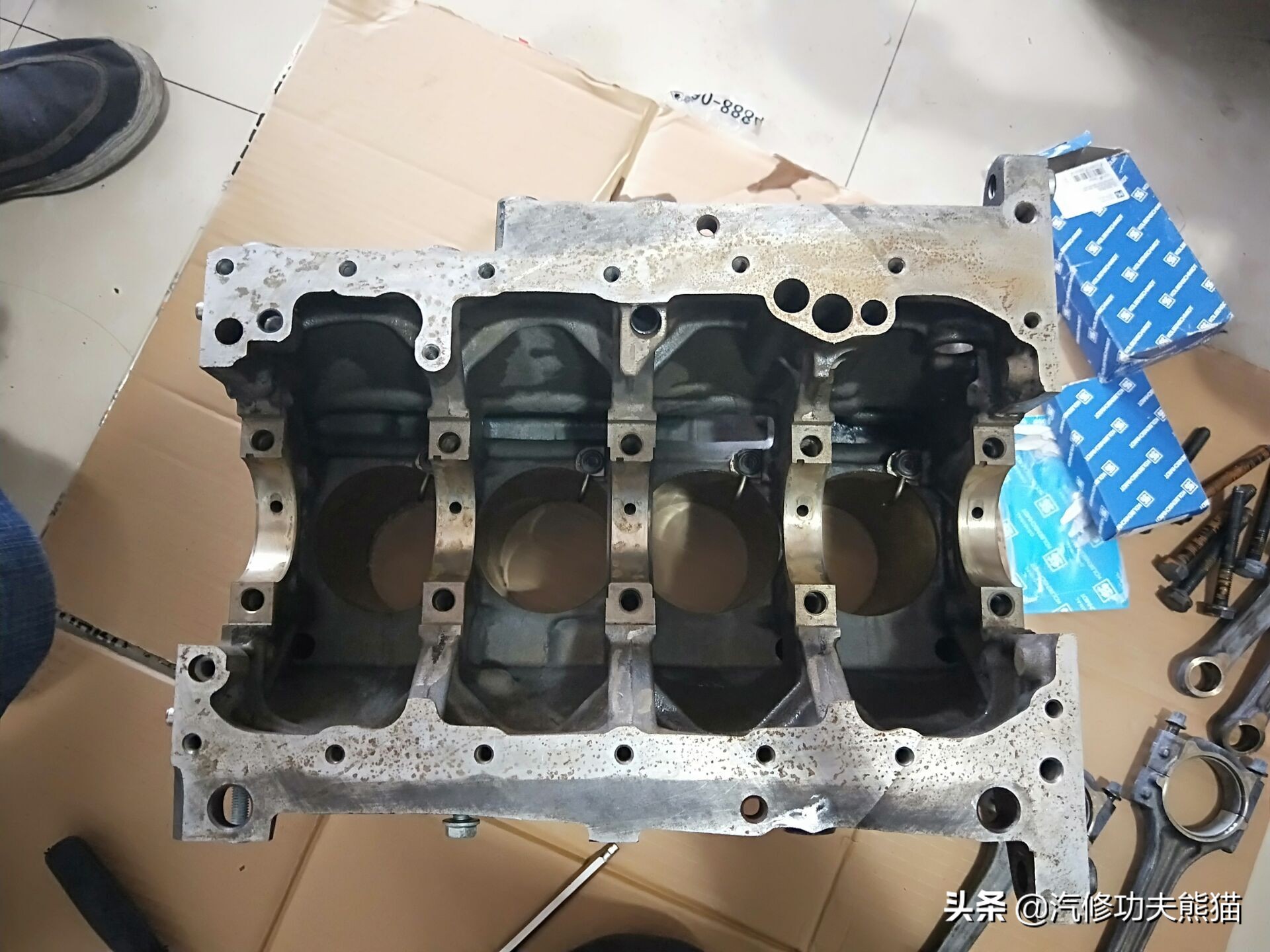 奥迪a61.8发动机大修费用,老款奥迪a6六缸发动机大修全过程