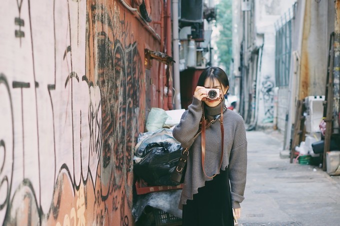 家临江:港股市场的三只“带B”股