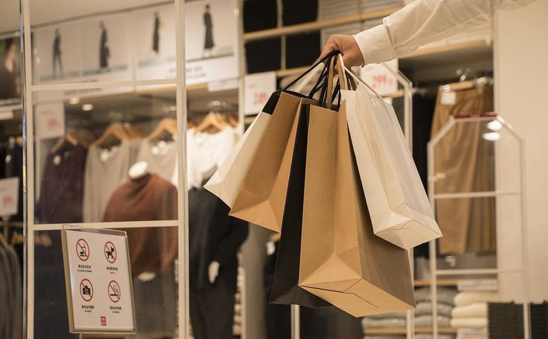 商场衣服和专卖店衣服的区别,线上衣服和线下衣服的区别