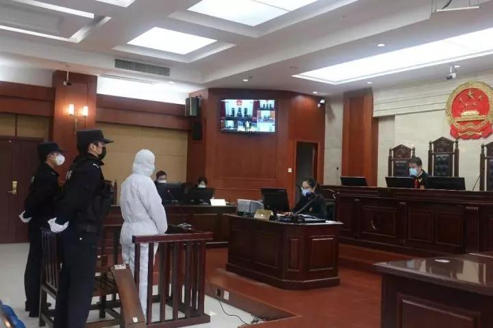 朋友圈卖正规口罩违法吗,第一批卖口罩的人