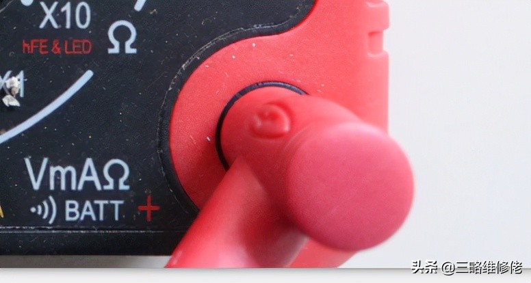 博世指针万用表各档位使用说明,指针万用表测220v调哪个档位