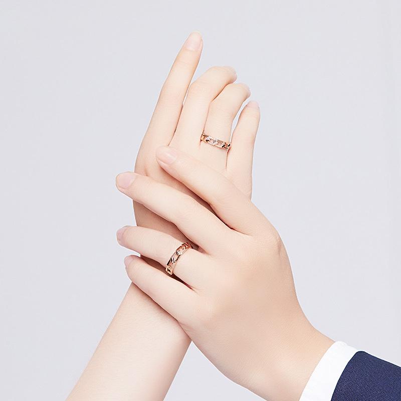 女生戴戒指的正确含义,女生戒指戴哪个手指的含义