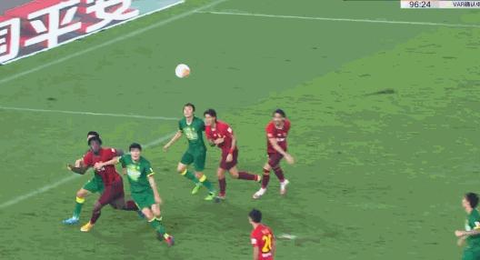 中超神剧情！国安第99分钟被耻辱绝平，替补席全体战立不敢相信