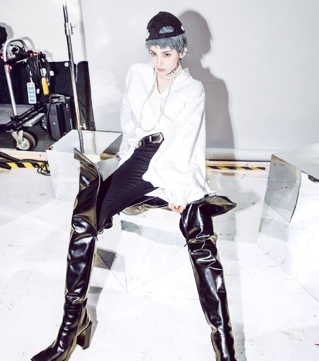 果然颜值高造型好驾驭,果然颜值在线什么都能驾驭